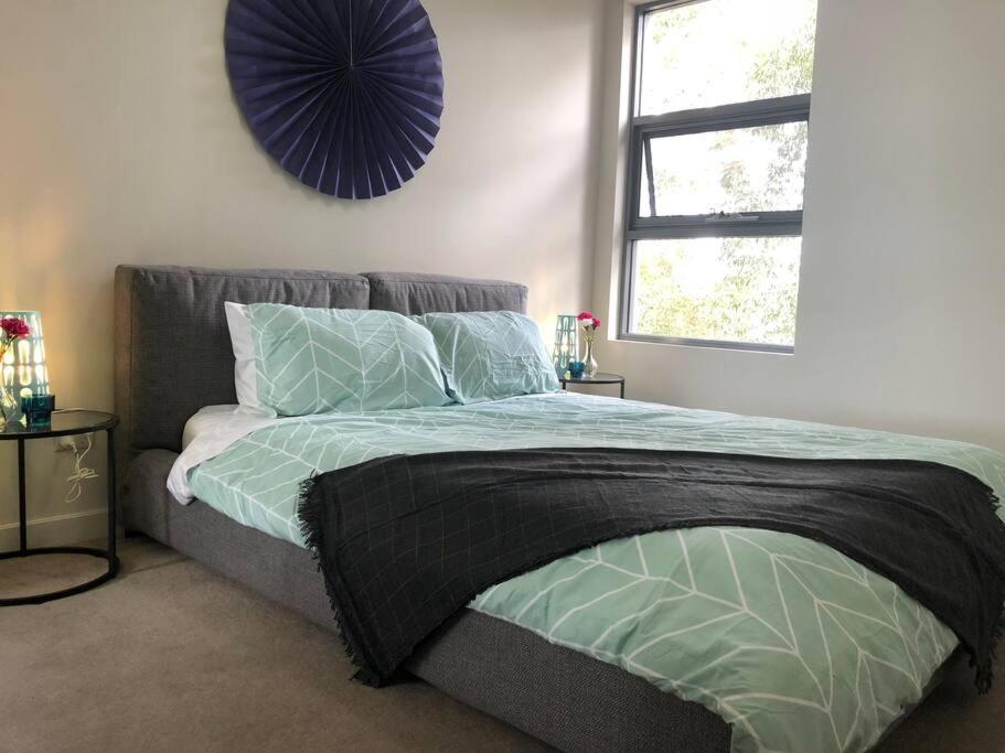 Roomy One Bedroom Extra Bed *